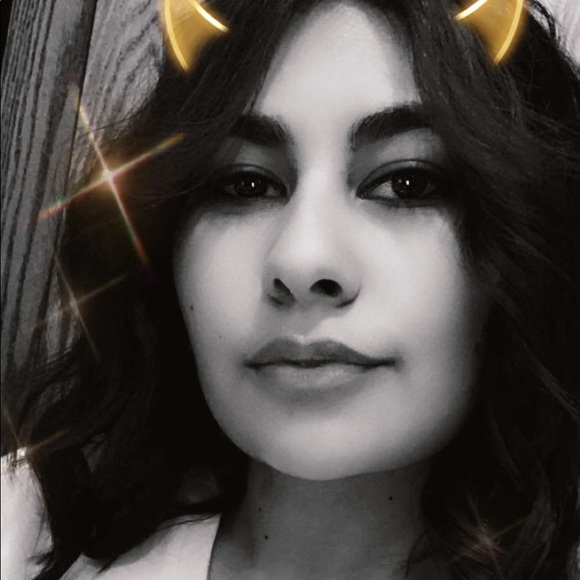 Meet your Posher, Angelica - Picture 4 of 4